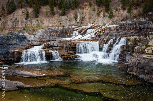 Fototapeta Naklejka Na Ścianę i Meble -  Multiple Waterfalls