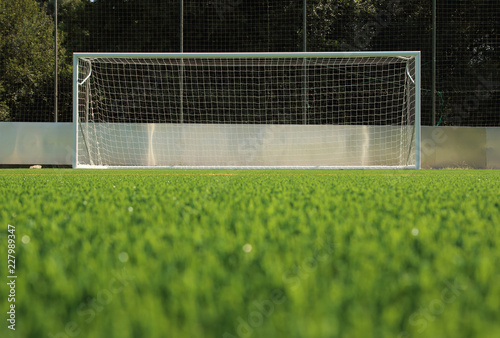 portería en un campo de fútbol de césped artificial photo