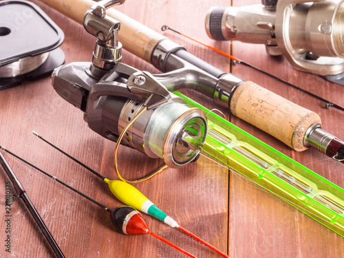Fishing tackle - Spinning, fishing line and floats