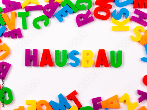 HAUSBAU in Buchstaben