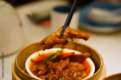 Crispy braised chicken feet