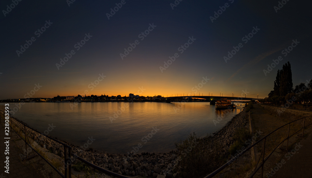 Sunset behind the Rhine in Bonn Sunset behind the Rhine in Bonn