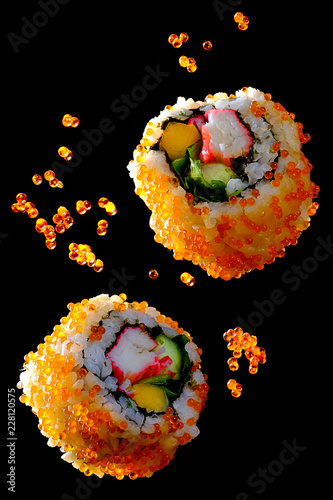 Flying california maki