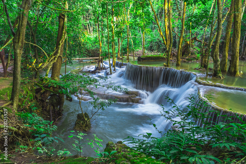 Fototapeta Naklejka Na Ścianę i Meble -  Beautiful natural of Huay Mae Khamin waterfall, Kanchanaburi Pro