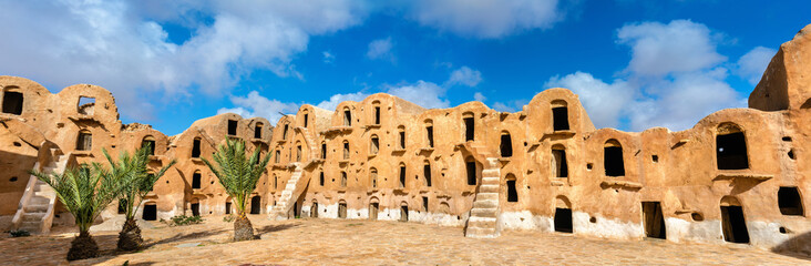 Fotobehang Tunesië Ksar Ouled Soltane near Tataouine, Tunisia  © Leonid Andronov