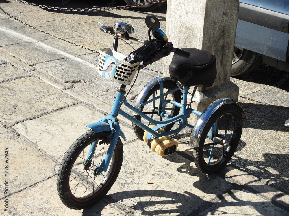 Naklejka premium Holy bicycle.