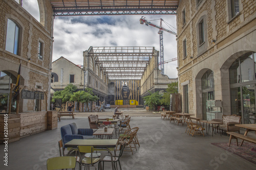 Bild auf Leinwand Darwin, an alternative place of cowordking, in Bordeaux