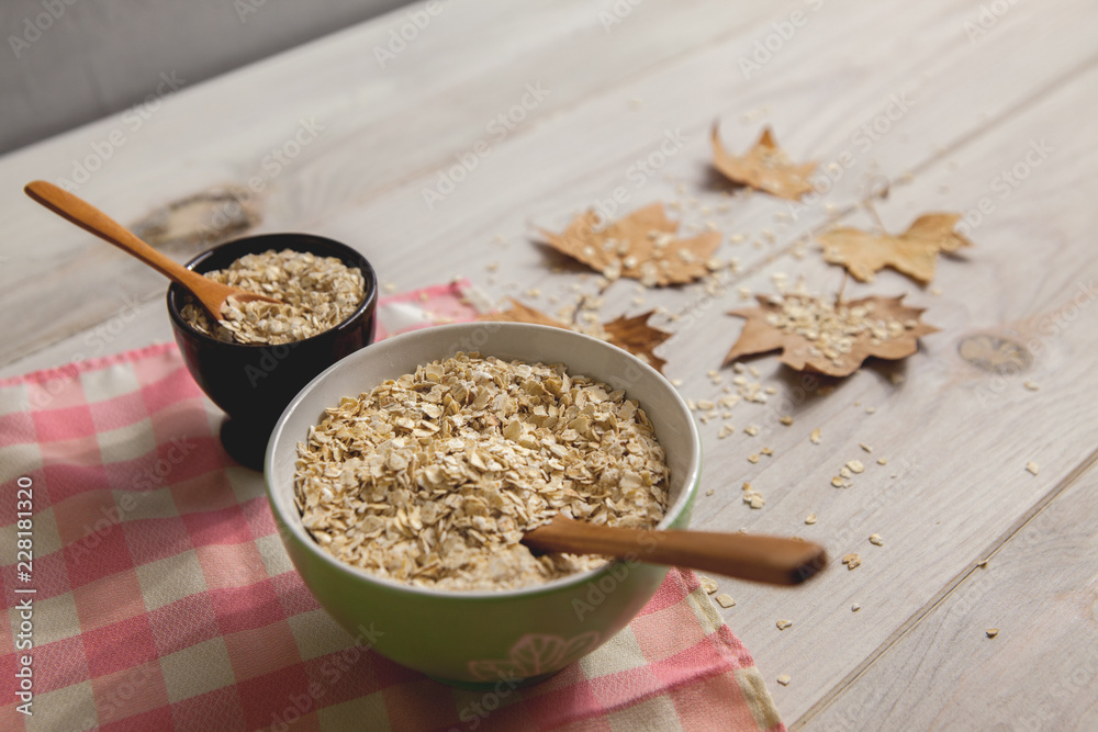 bol grande con copos de avena bol grande con copos de avena