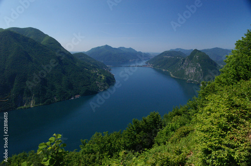 Blick auf Luganer See von Monte Bre