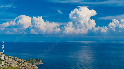 Quellwolken vor Mallorca