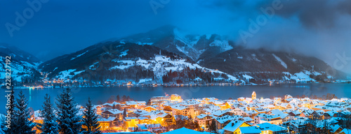 Obraz na płótnie Zell am See in winter, Salzburger Land, Austria w salonie