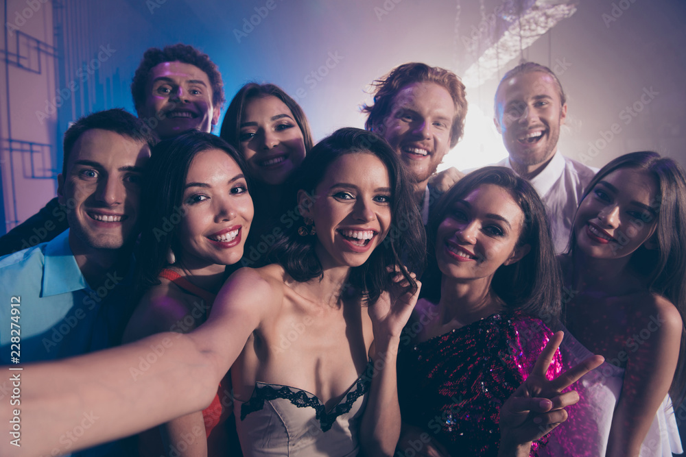 Obraz premium Close up photo portrait of friends cuddle to each other and take