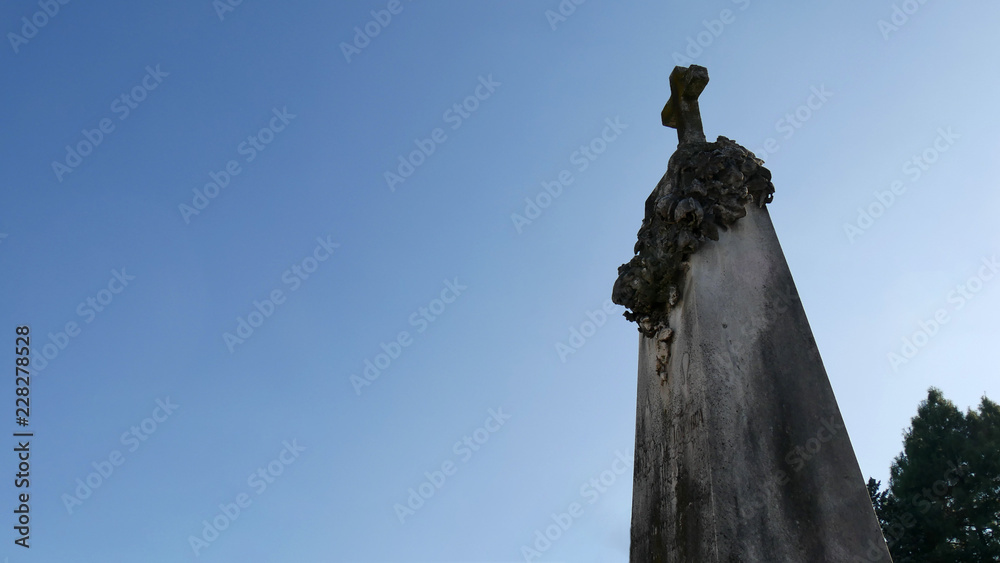 Lapide al cimitero