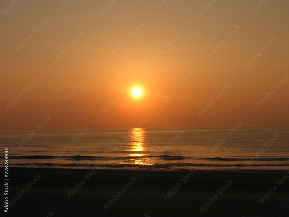 playa,amanecer,mar,sol,dorado,luz,paz,tranquilidad,relax,relajación,relajar,zen,spa,meditar,meditación,naturaleza