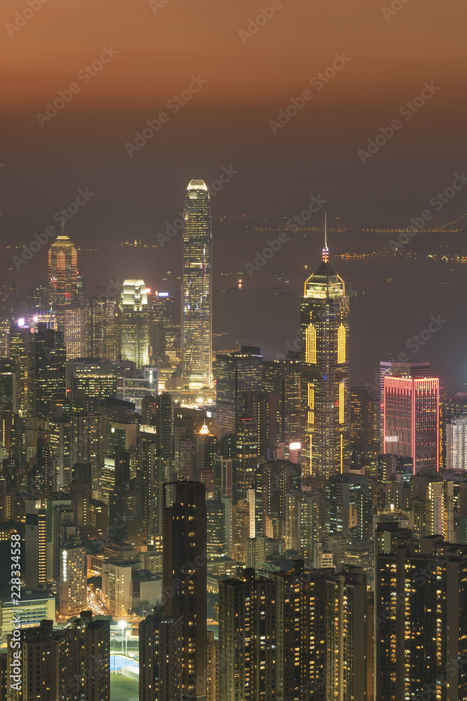 Obraz premium Skyline of Hong Kong city at dusk