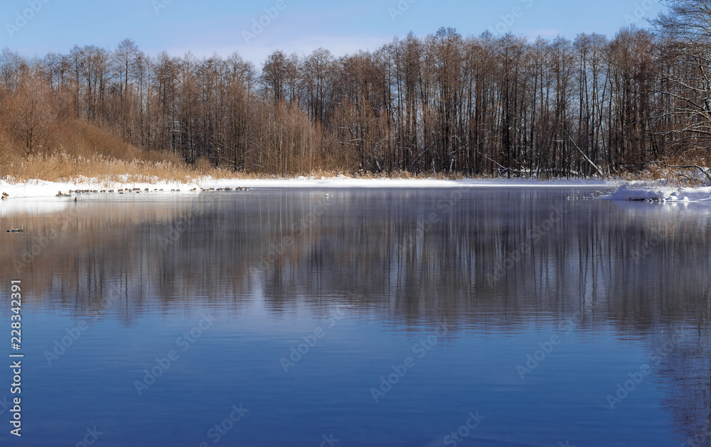 blue lakes that don't freeze in winter blue lakes that don't freeze in winter