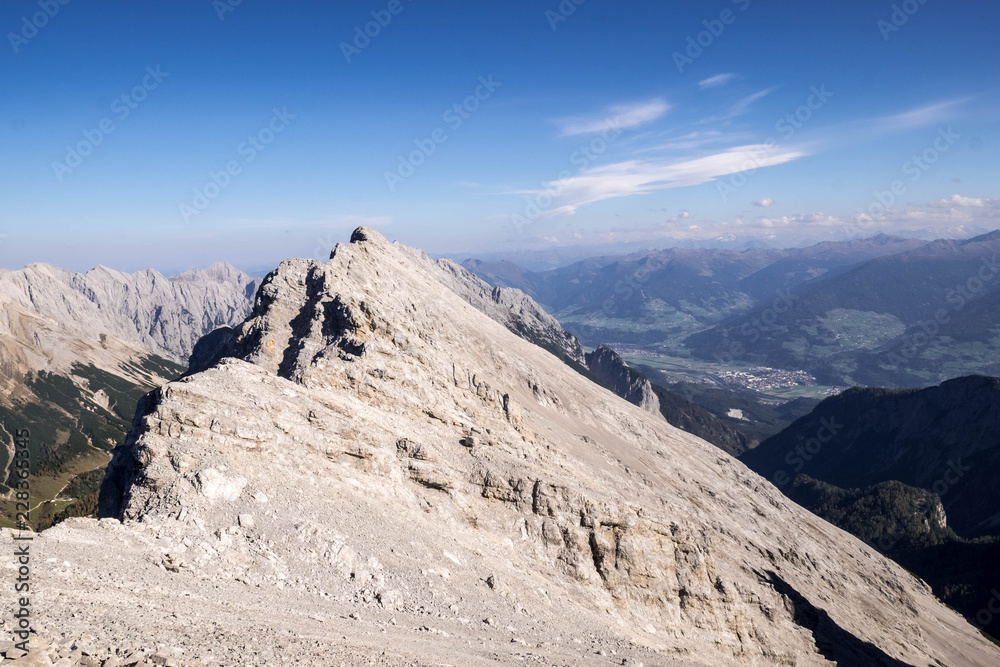 Blick über den Felsgrat