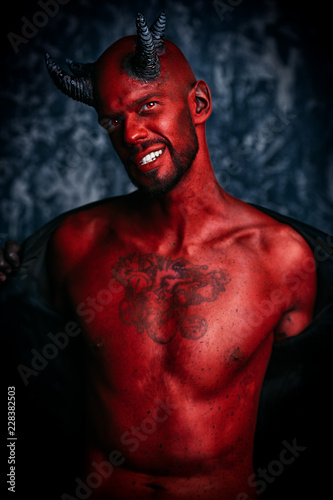 Fotografía red skinned demon