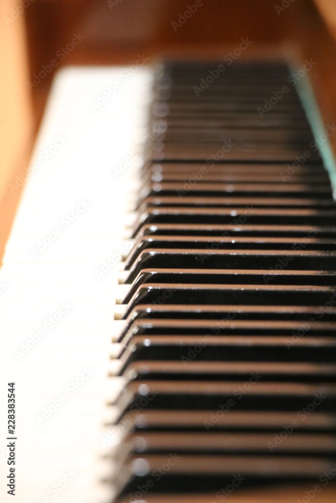 opening piano keys