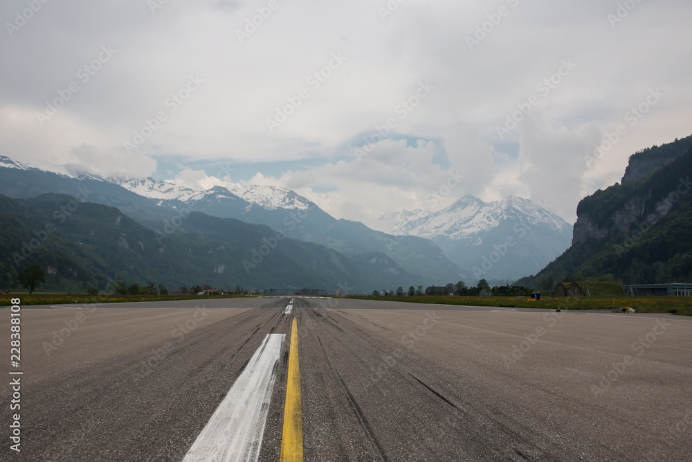Fototapeta premium runway in the Alps