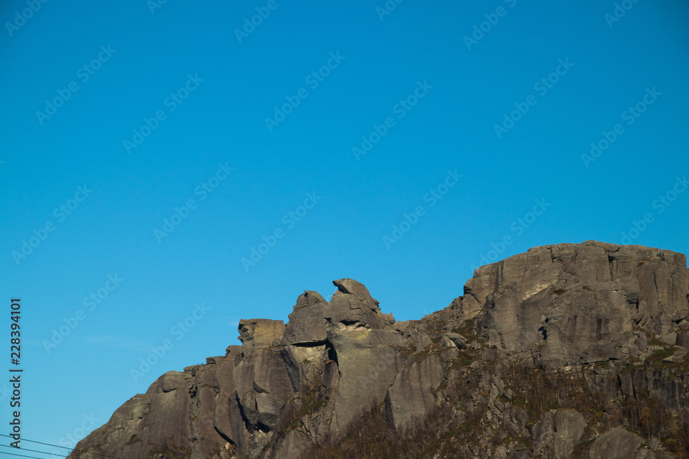 Hårlandsnibbene in Etne, Norway! Big mountain you can walk out on rocks 