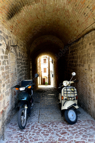 Fototapeta Naklejka Na Ścianę i Meble -  Streets of Spello in Umbria, Italy.