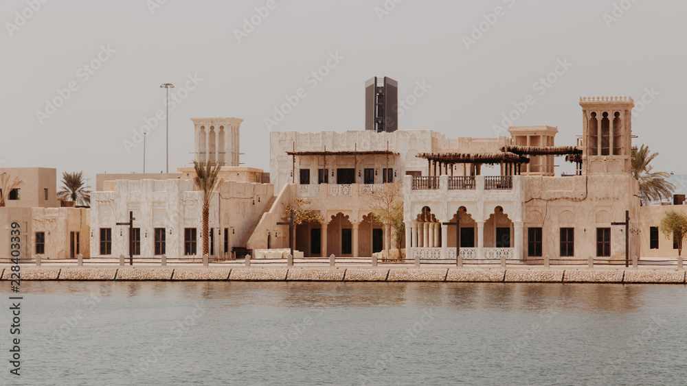 Fototapeta premium Widok na Stare Miasto w dzielnicy Deira i Dubai Creek