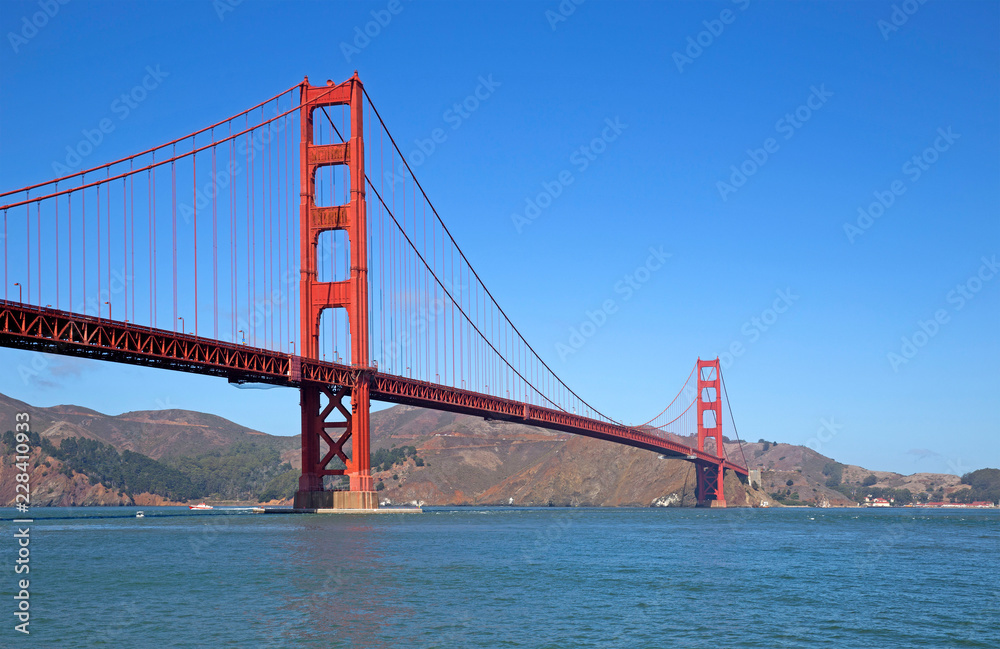 Golden Gate bridge in San Francisco, California