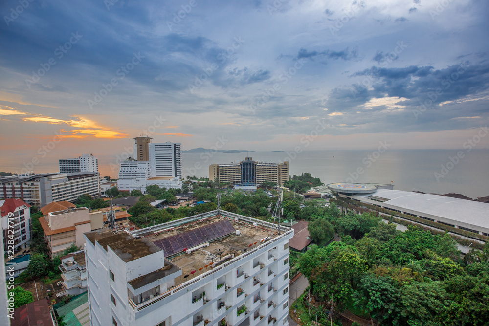 Fototapeta premium Pattaya - Chonburi: 15 October 2018, Amari Residences Pattaya, overlooking Viewpoint Pattaya Sea island, located in Pratumnak Hill, Thailand.