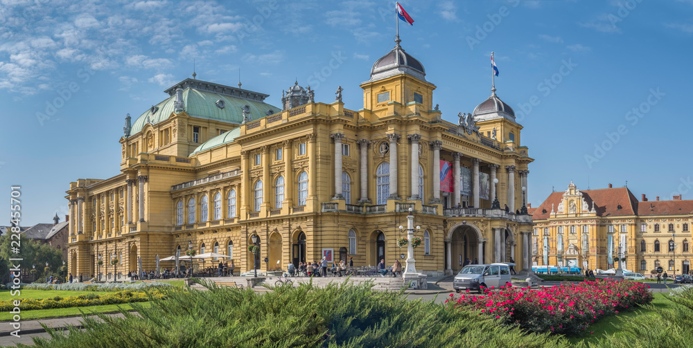 Obraz premium National Theater in Zagreb