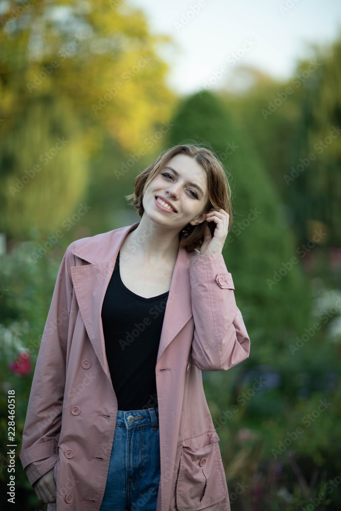 Street photo shoot with a wonderful girl.Photo shoot in Moscow in the great hearth, the whipping Kolomenskoye Street photo shoot with a wonderful girl.Photo shoot in Moscow in the great hearth, the whipping Kolomenskoye