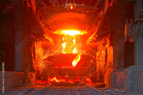 Canvas Print converter dumping steel slag in iron and steel co., China