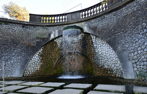 wasserfall jupiter in freizeitpark rheinaue in bonn