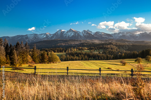 Obraz na płótnie Tatra Mountains close up from Poland Slovakia border side w salonie