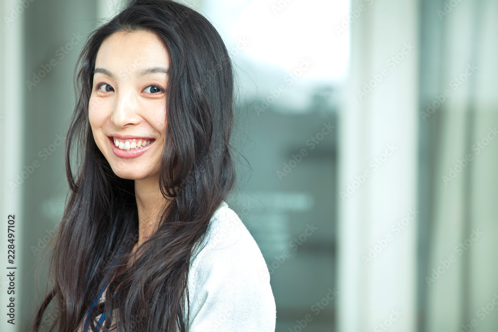 笑顔が素敵な代女性 Stock Photo Adobe Stock