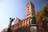Town hall in Torun with Nicolaus Copernicus statue