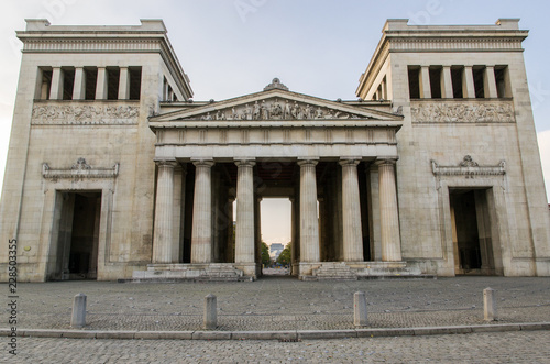 Propileo di Königsplatz, Monaco di Baviera