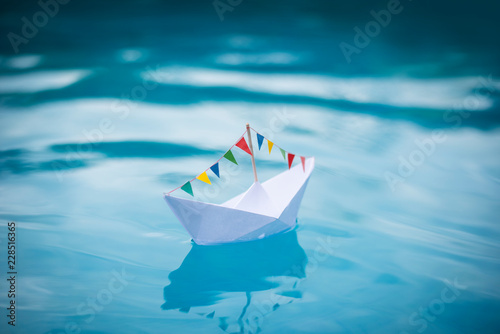Party Paper Boat  © Marco Martins