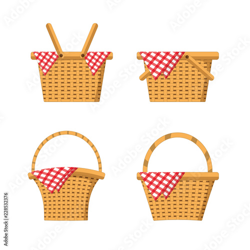 set wood basket with tablecloth decoration