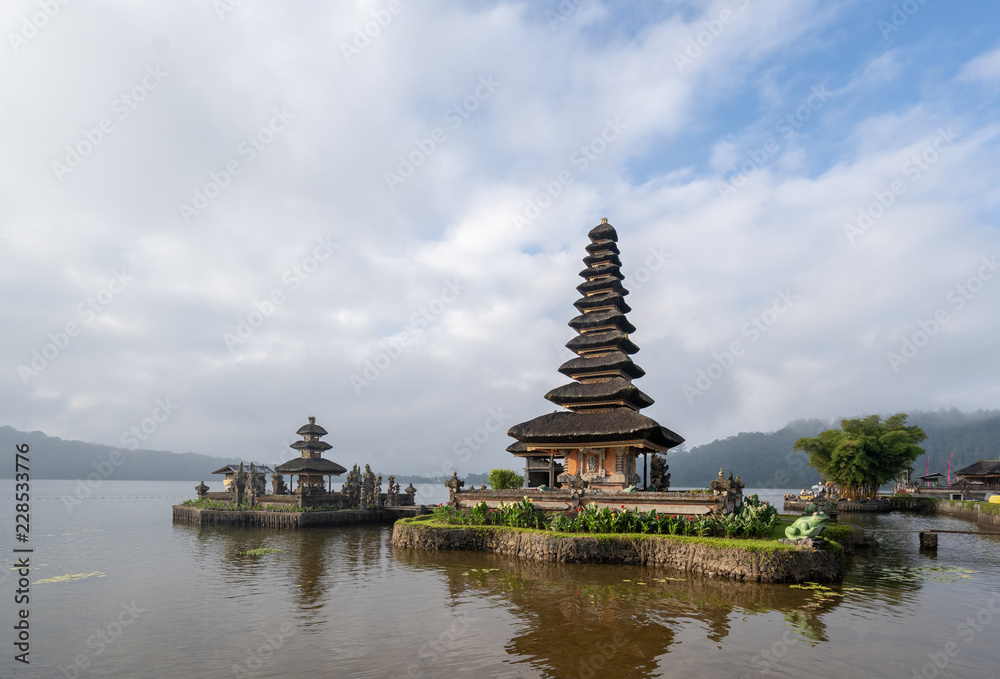 pura ulun danu bratan temple in Bali