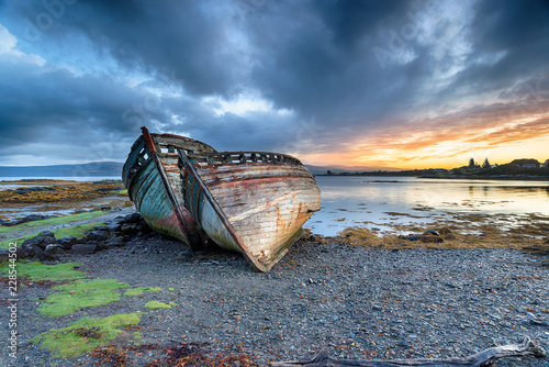 Schilderij op canvas Stormy Sunrise at Salen on the Isle of Mull