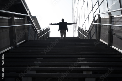 Fototapeta avenir silhouette homme marche escalier avancer perspective demain travailler pr
