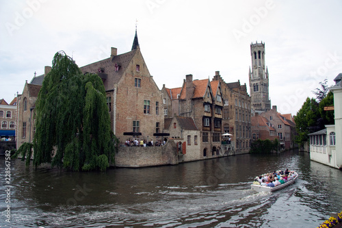 canal in bruges