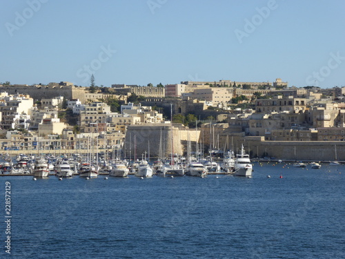Fototapeta Naklejka Na Ścianę i Meble -  Festungsstadt Valletta - Maltas Hauptstadt im Mittelmeer