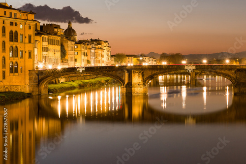 Firenze bridge refelction during sunset
