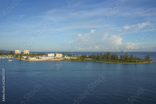 Montego Bay, Jamaika, Hafen, Bucht, Blick von einem Kreuzfahrtschiff  © Ina Meer Sommer