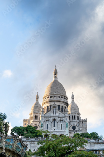 montmartre building paris © ikuday
