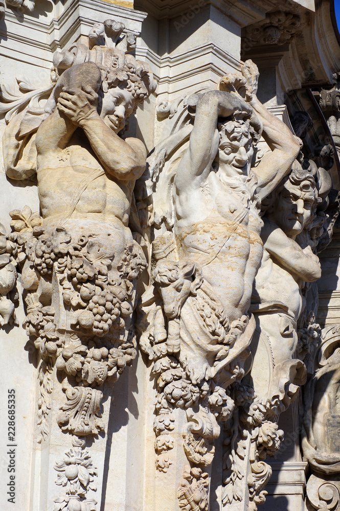 Fototapeta premium sculpture decorative historical buildings art