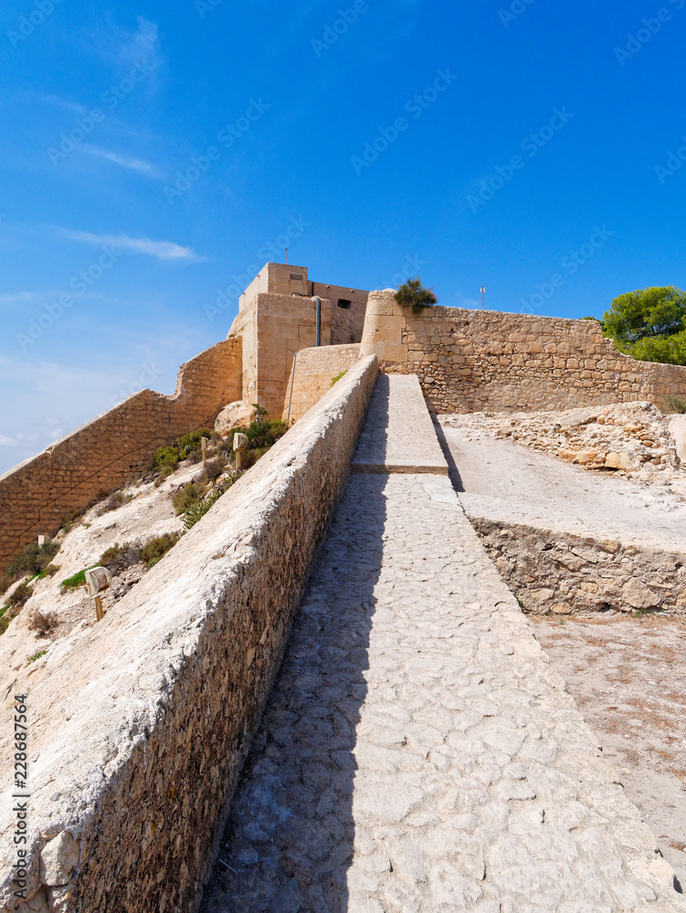 Fototapeta premium Castillo de Santa Barbara (Santa Barbara Castle), Alicante.