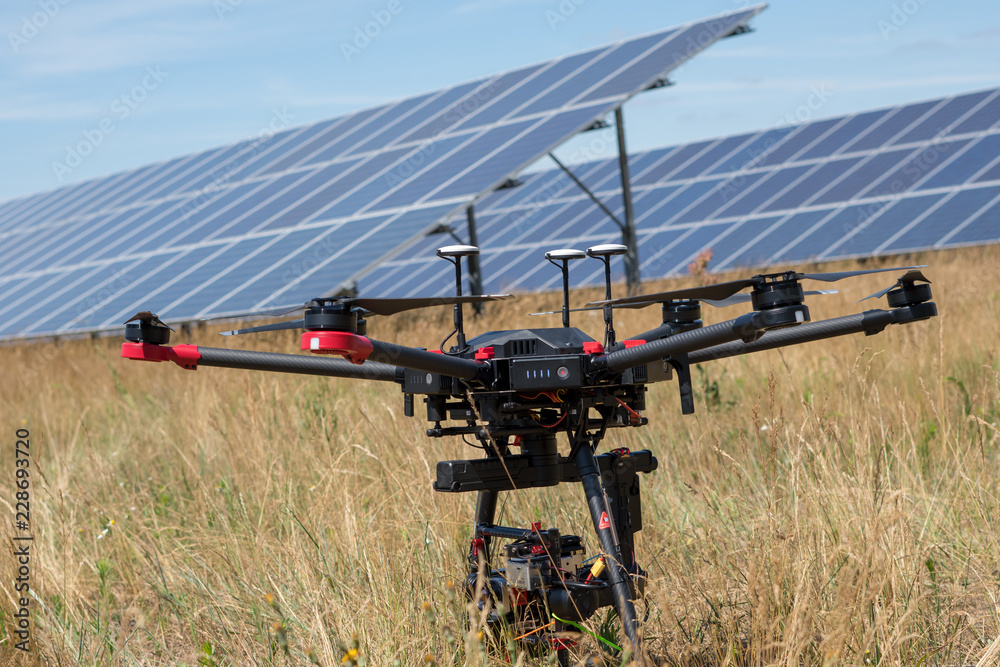 Thermografie Solarinspektion mit Drohne - obrazy, fototapety, plakaty 